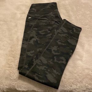 Fabletics Define PowerHold High-Waisted 7/8 Legging Charcoal Camo Sm